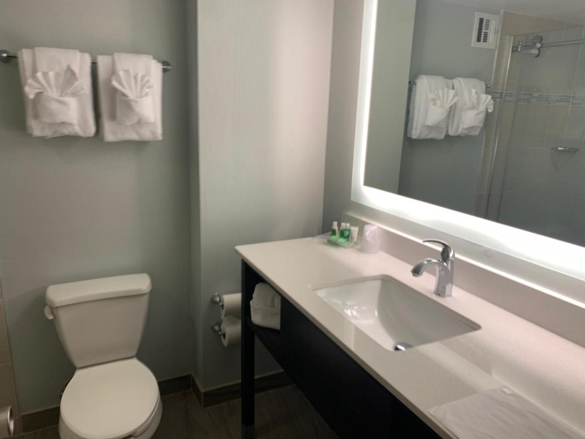 Holiday Inn University Area Charlottesville By Ihg Eksteriør billede