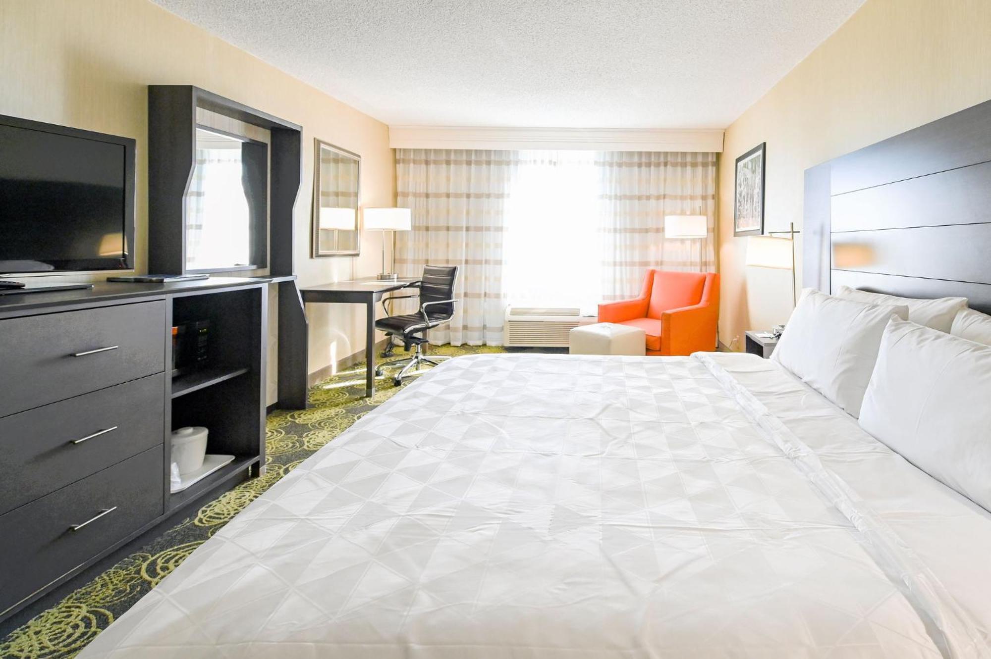 Holiday Inn University Area Charlottesville By Ihg Eksteriør billede
